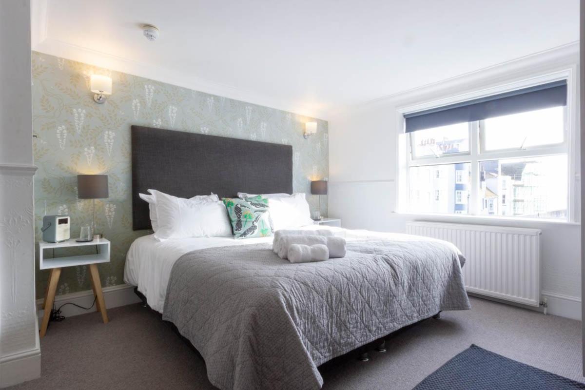 The White House Guest house 4*