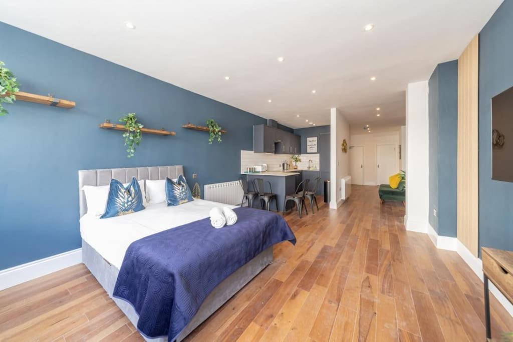 Apartment Flash Sales Offer - Any Week Day No Minimum Restrictions Centre Studio Bn144cla02