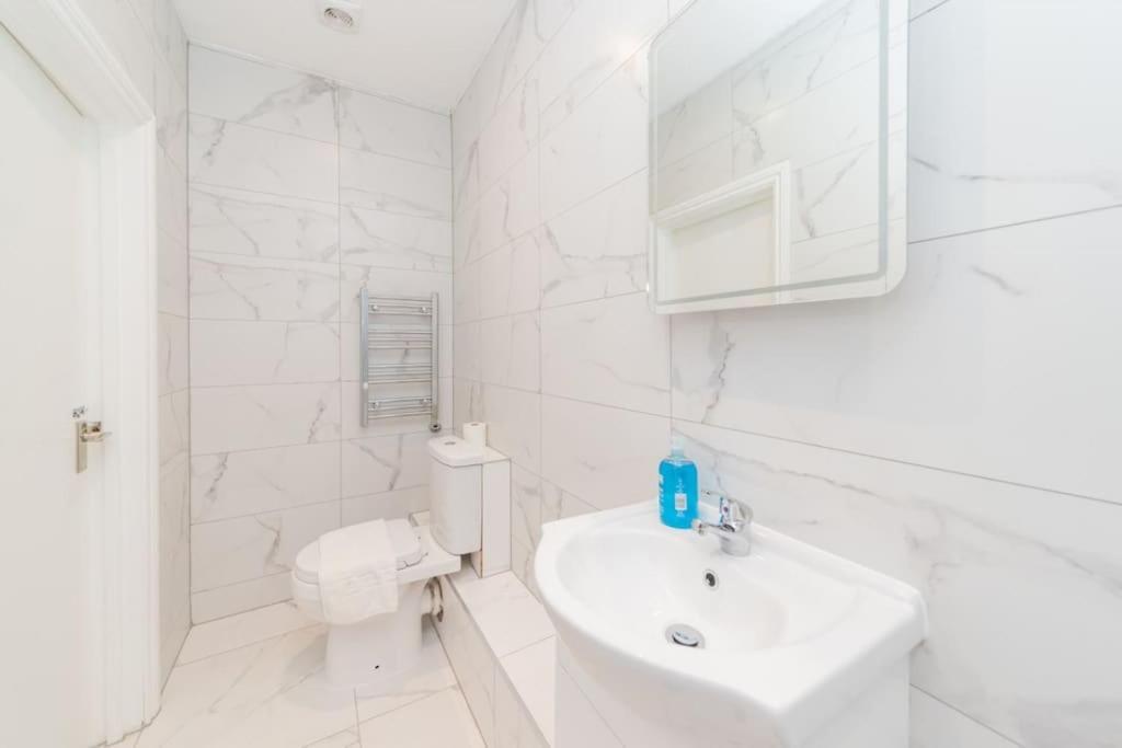 Apartment Flash Sales Offer - Any Week Day No Minimum Restrictions Centre Studio Bn144cla02 *