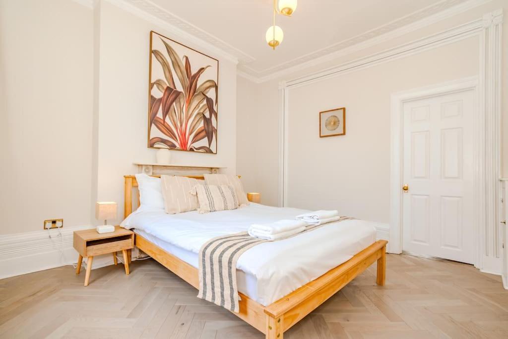 Apartment Beautiful Sea View I Spacious One Bed Flat I Sleep 4 Guests Bp2 *