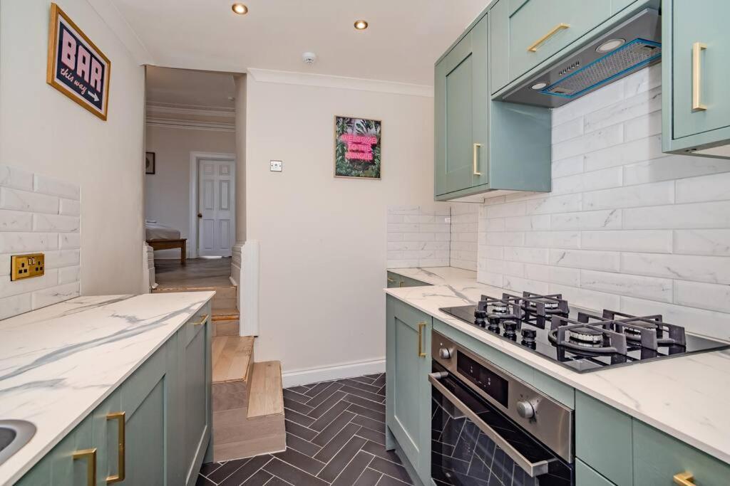 Beautiful Sea View I Spacious One Bed Flat I Sleep 4 Guests Bp2 * Brighton
