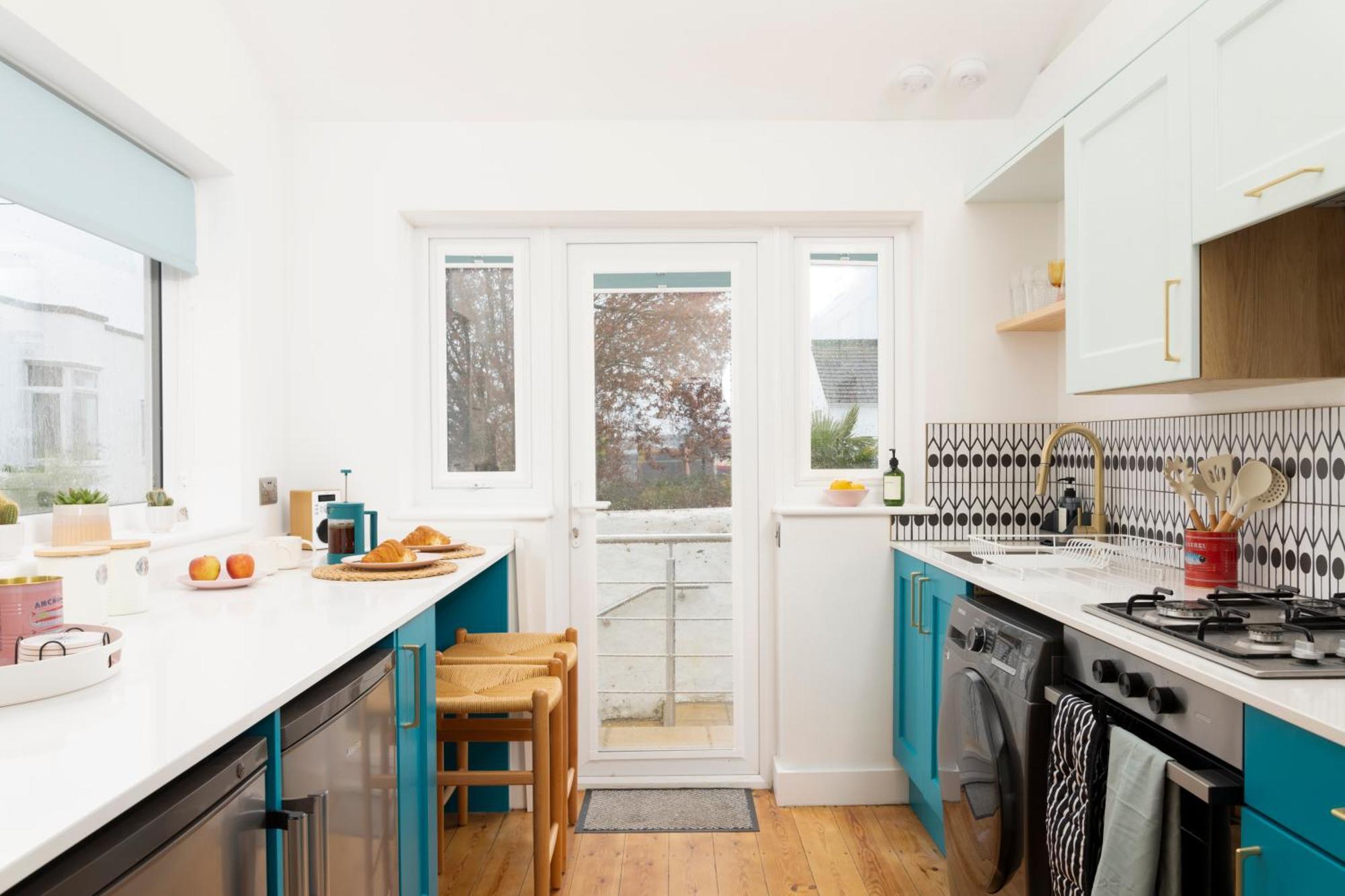 The Lorelei Chic Urban Retreat With Terrace In