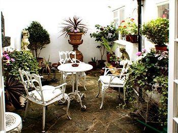 Starlings Guest house 4*
