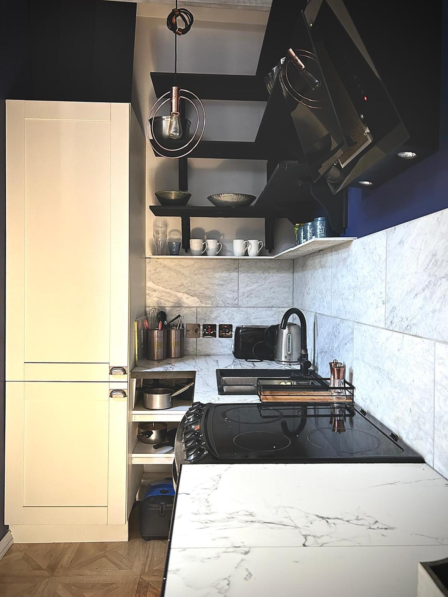 Central Stylish Studio * Brighton