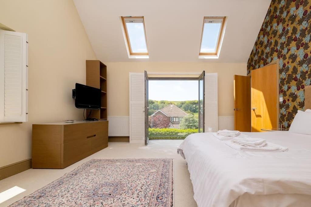 Stunning 5-bed 3-bath House Close To The Sea! Holiday home Brighton