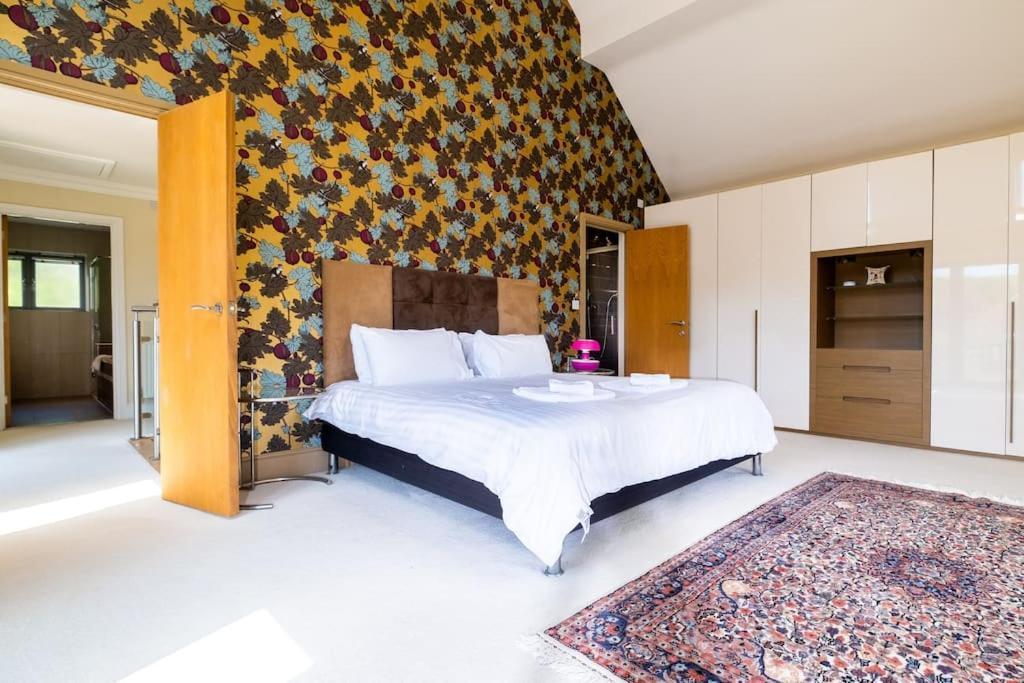 Holiday home Stunning 5-bed 3-bath House Close To The Sea! *