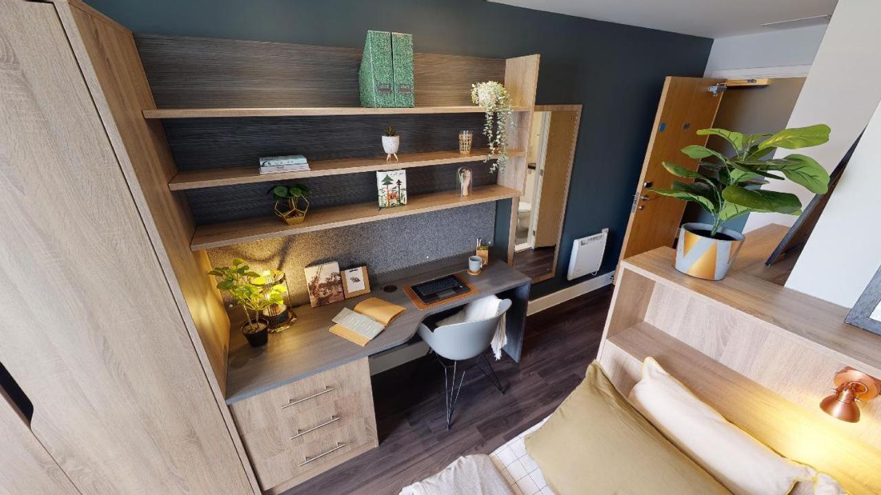 Student Only Ensuite In A At Abacus House Homestay