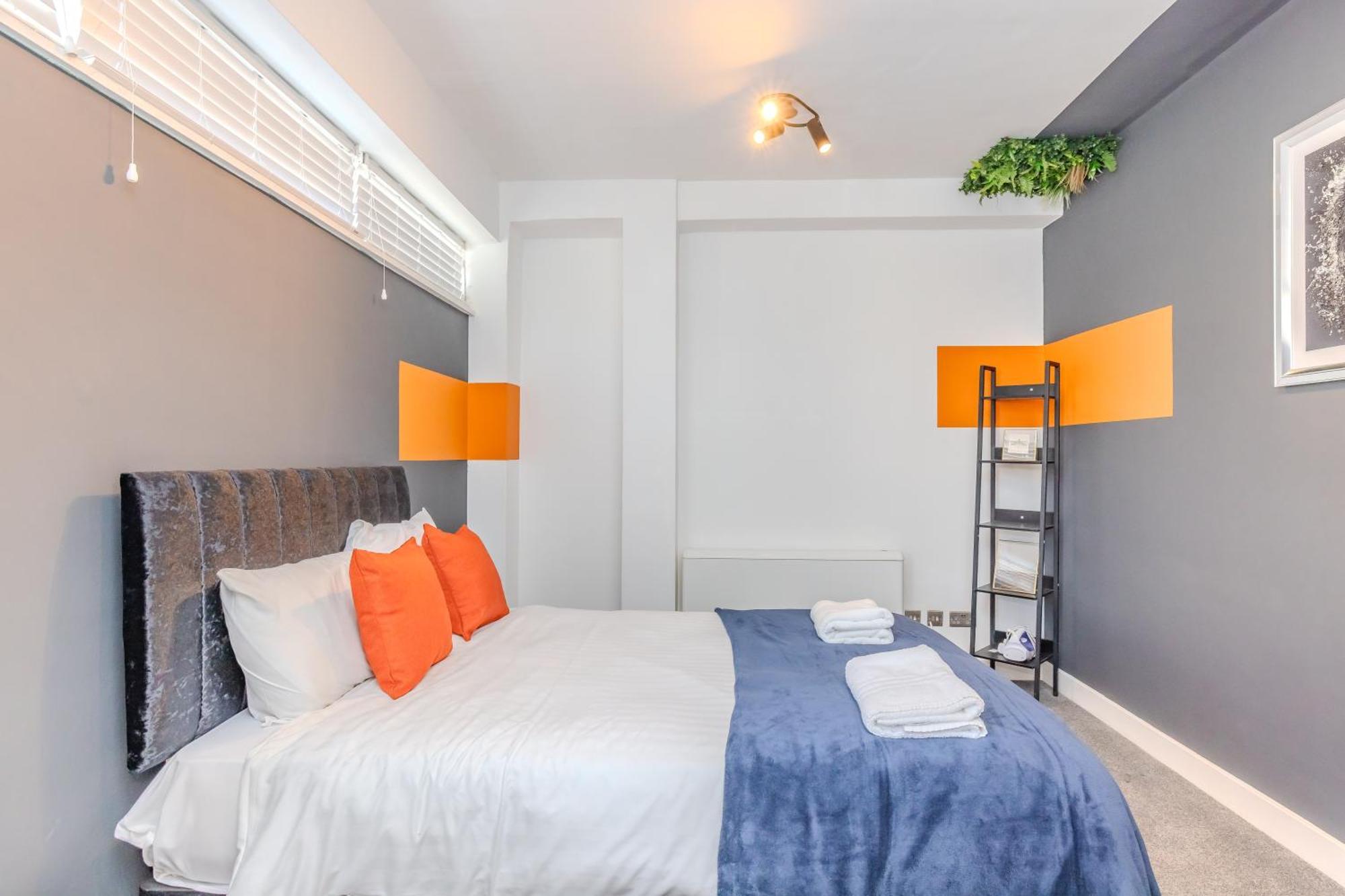 2 Bedroom Flat With Roof Terrace I Next To I Sleep 8 Guests Apartment Brighton