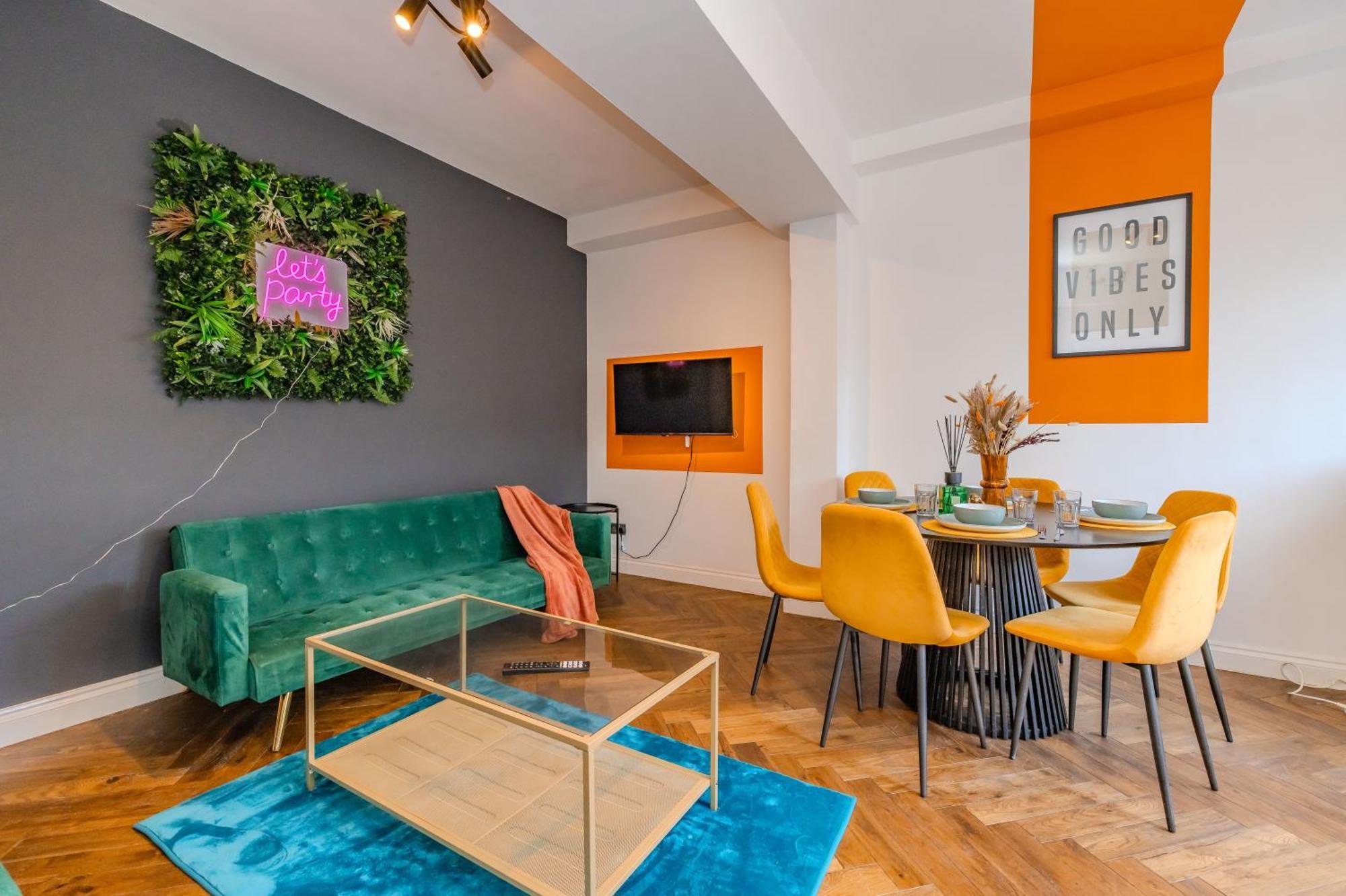 2 Bedroom Flat With Roof Terrace I Next To I Sleep 8 Guests * Brighton