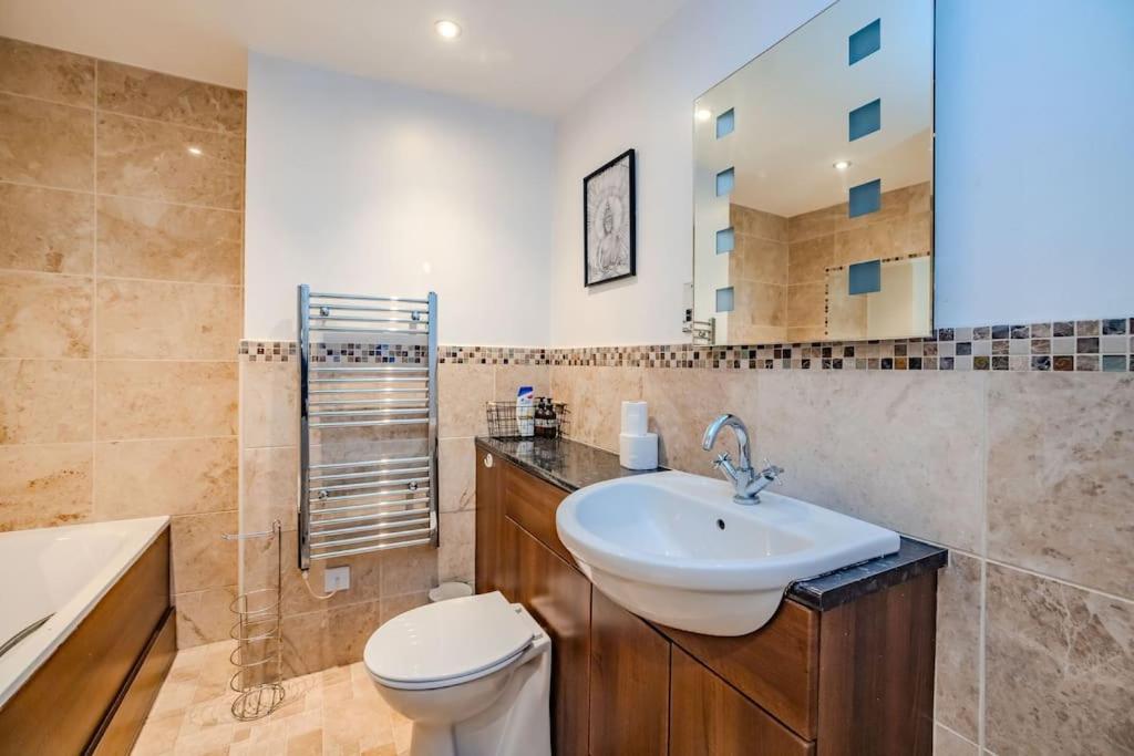 Super Three Bedroom Flat I Next To I Sleep 9 Guests Brighton