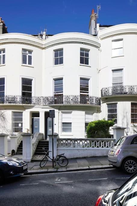 Light And Spacious Brunswick By The Sea Apartment Brighton