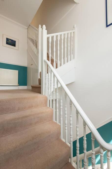 3br 5 Min To Brightonstation *