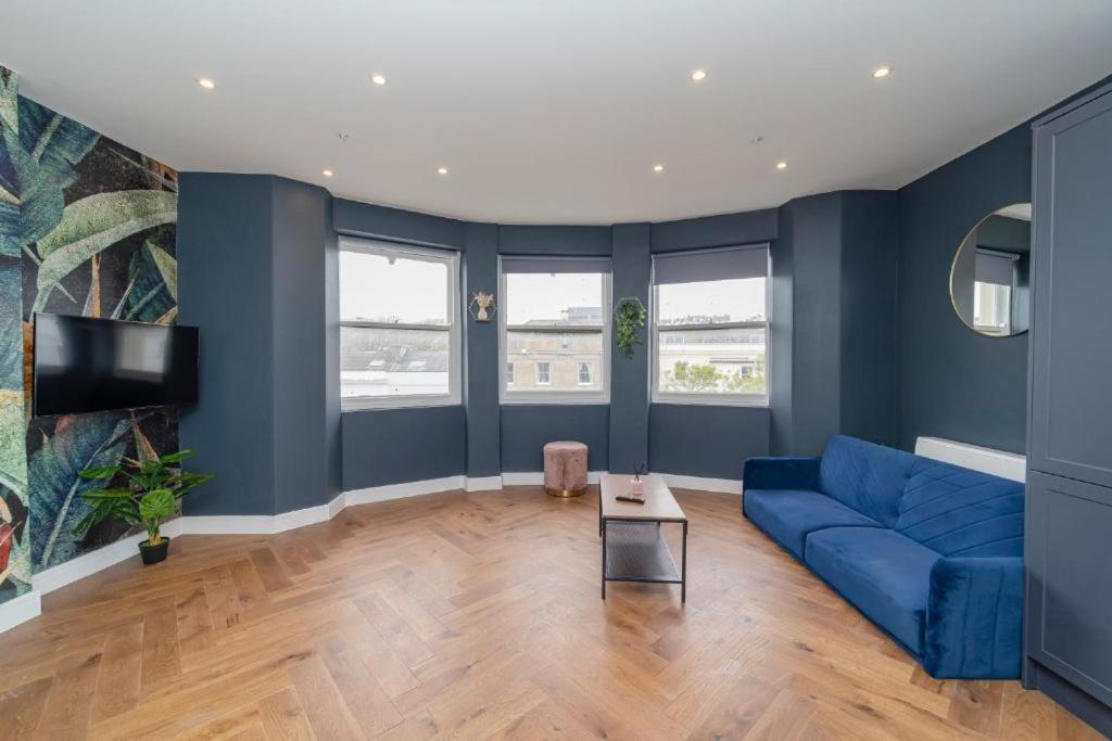 Seafront And Two Bedrooms Flat - Code Bn12sil05 Apartment
