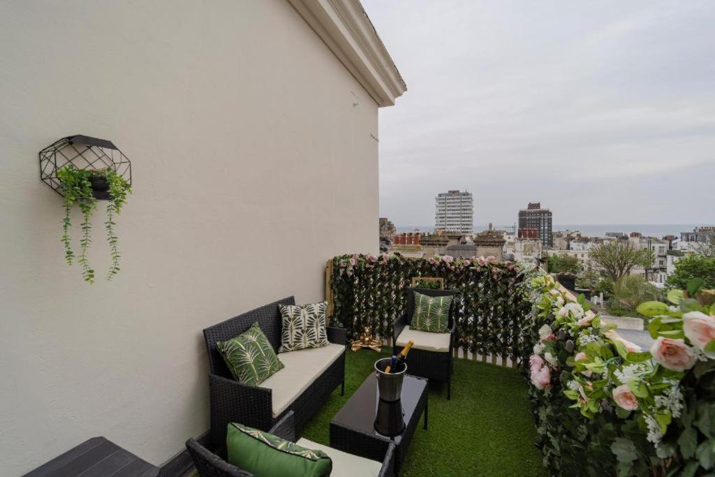 Apartment Seafront And Two Bedrooms Flat - Code Bn12sil05 *
