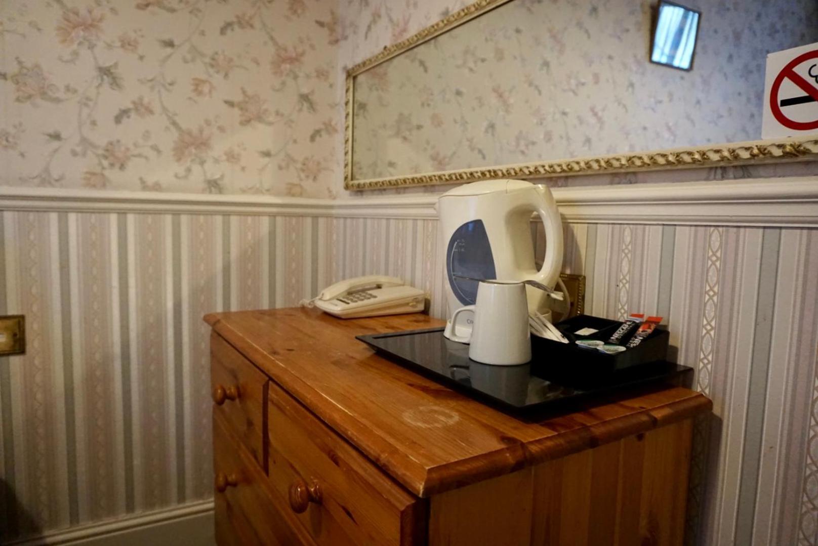 Hotel Albany, & 3*