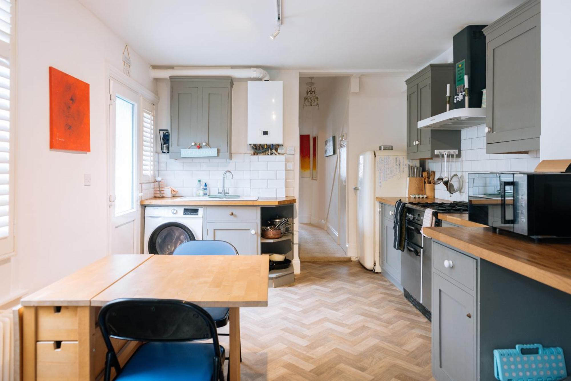 Inviting 1bd Flat - 20 Mins To Beach! Apartment *