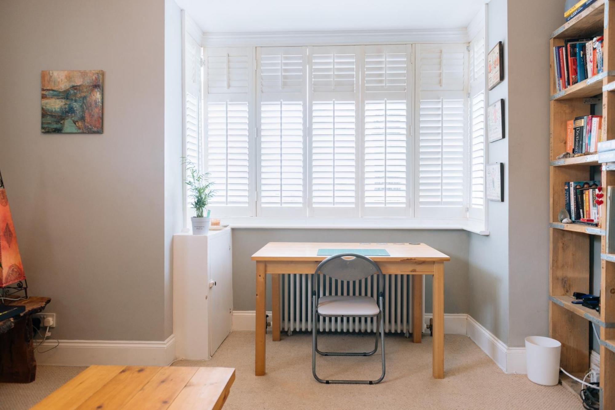 Inviting 1bd Flat - 20 Mins To Beach! Apartment