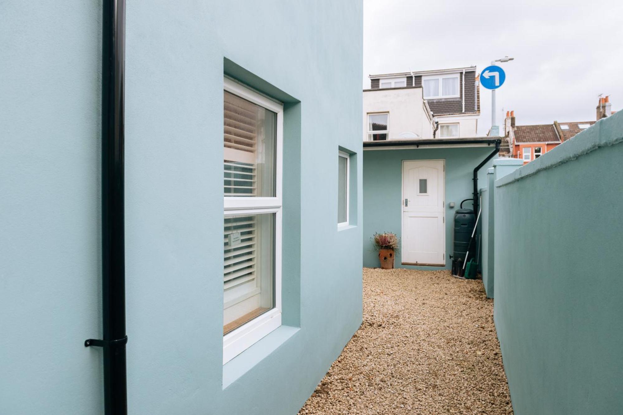 Apartment Inviting 1bd Flat - 20 Mins To Beach! *