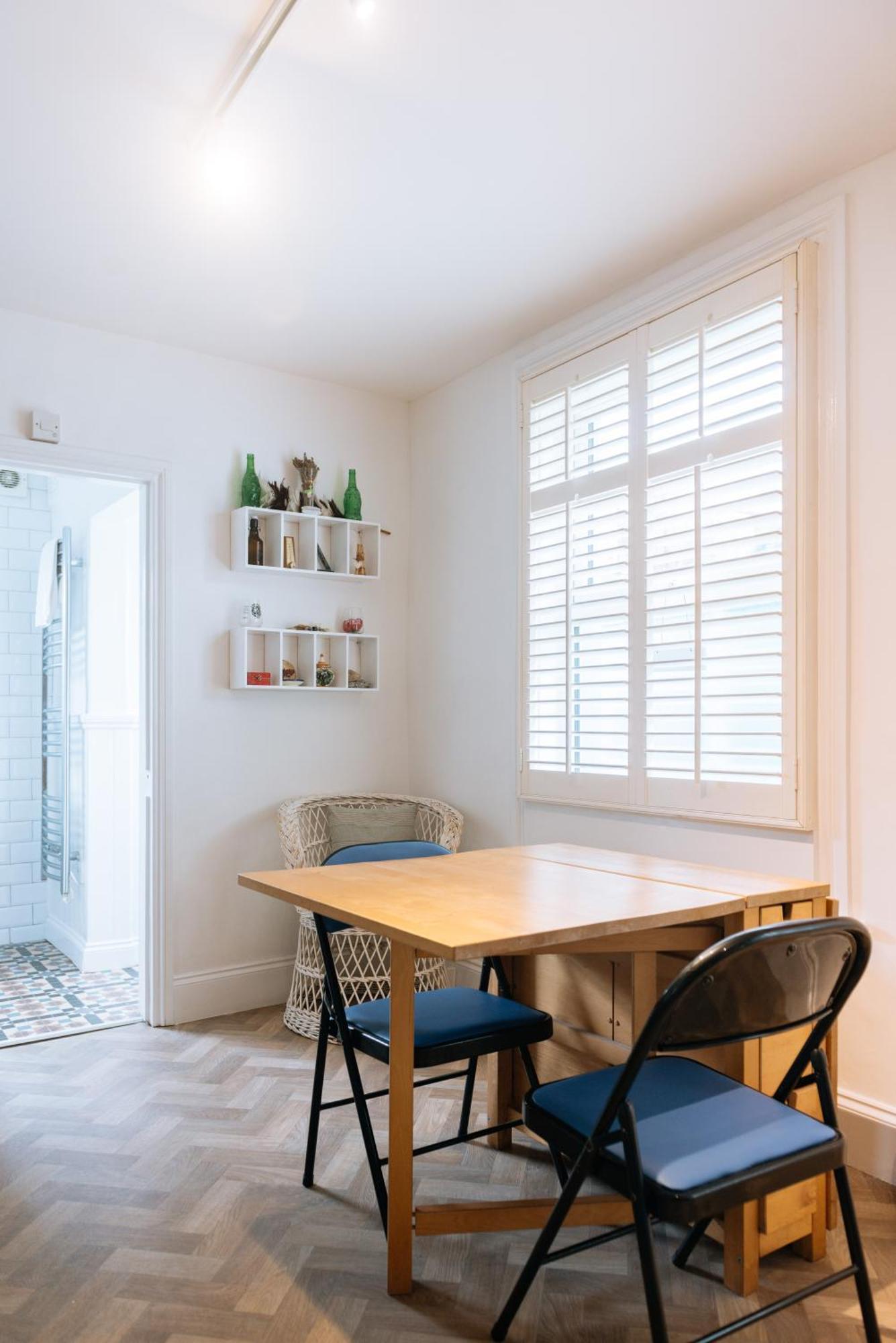 Inviting 1bd Flat - 20 Mins To Beach! Apartment *