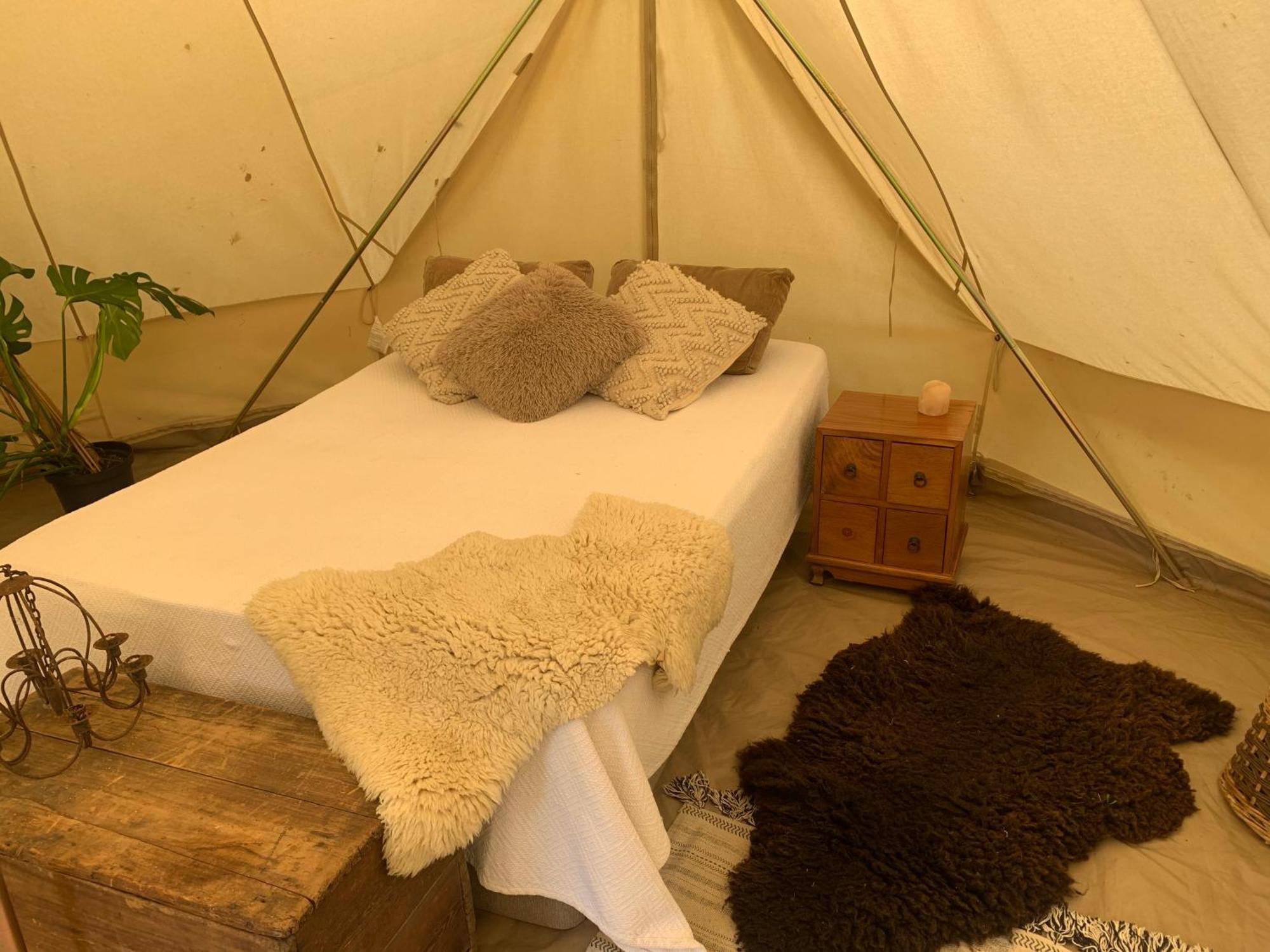 Spindle Tree Glamping Near Luxury tent Brighton