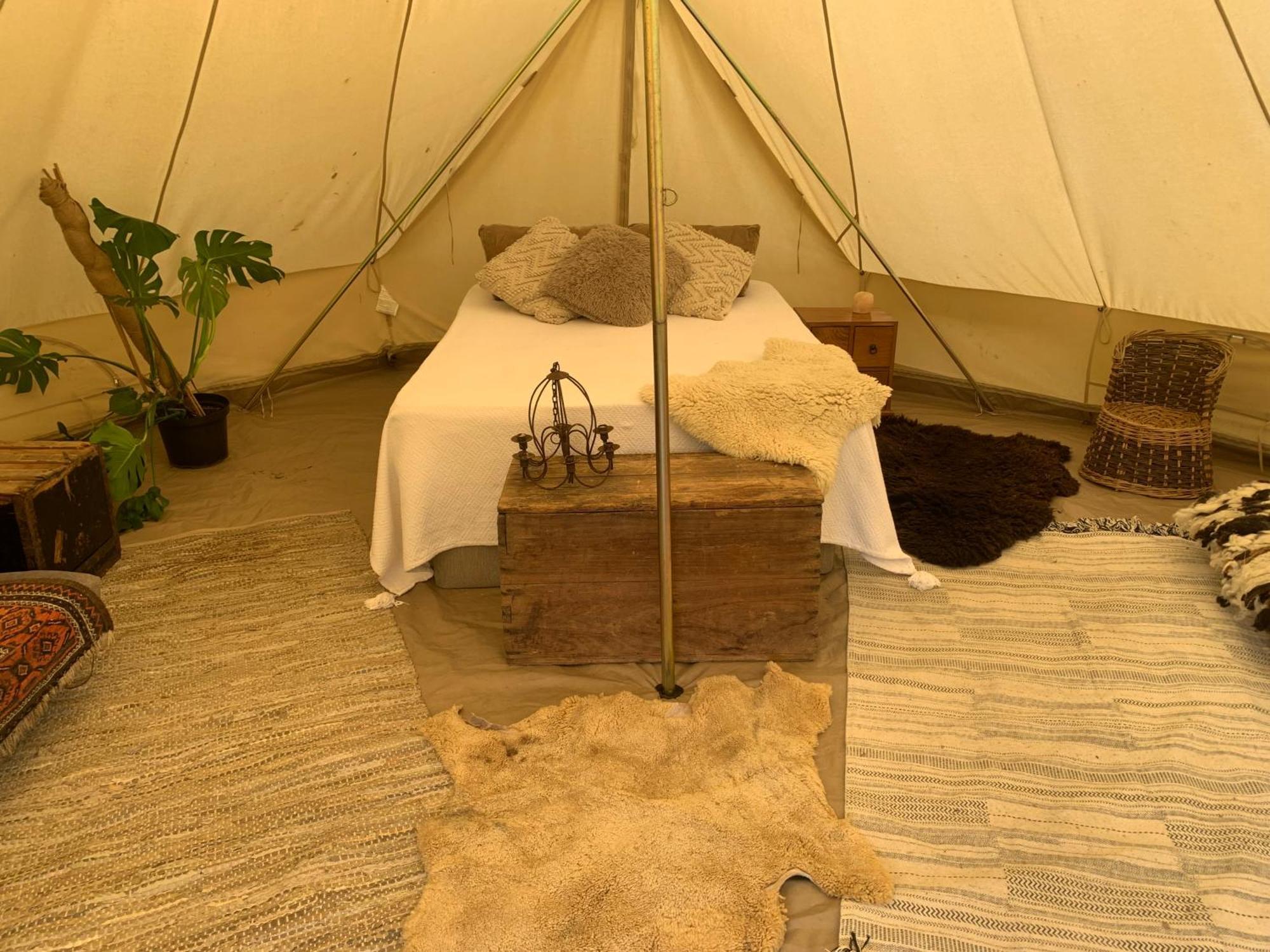 Spindle Tree Glamping Near Luxury tent Brighton