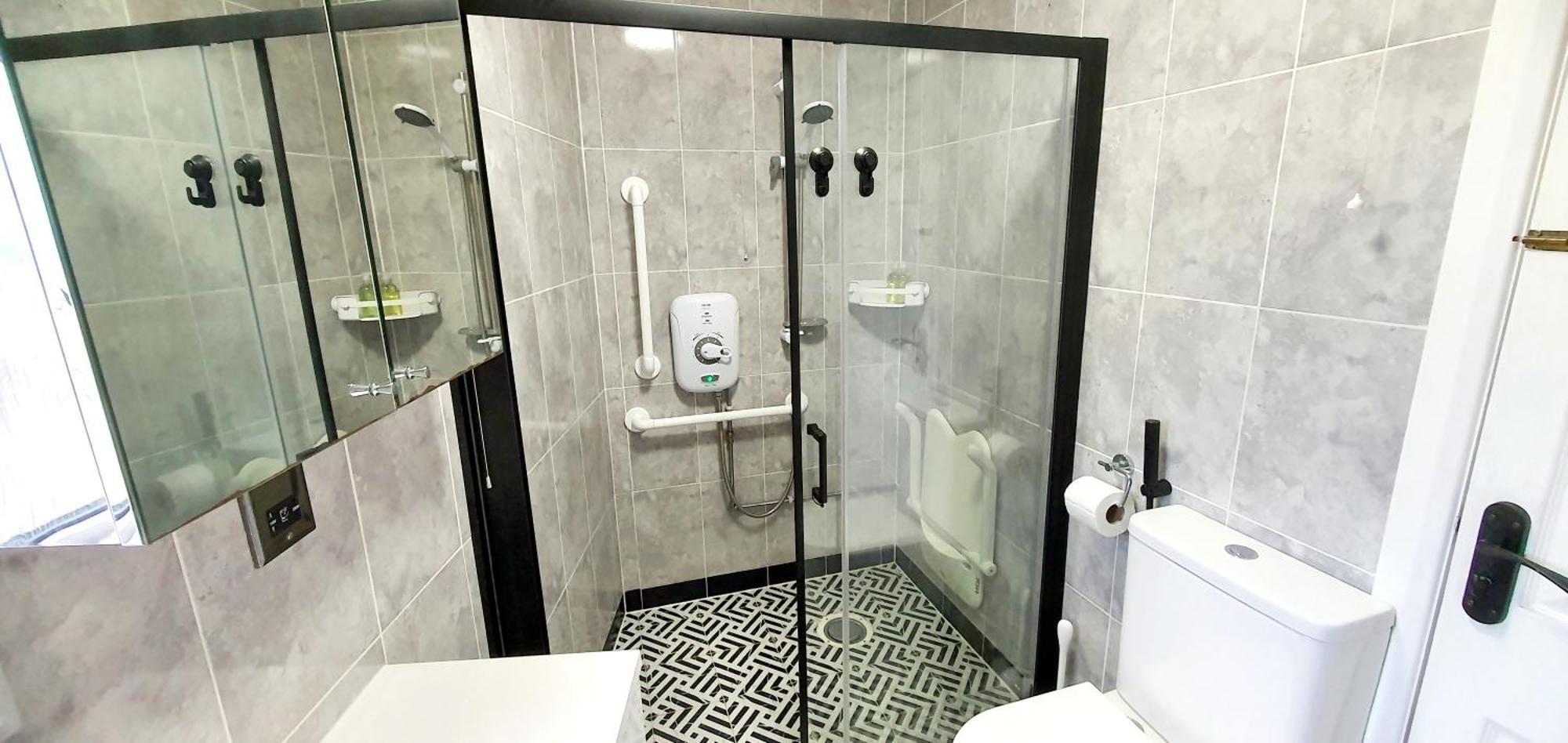 Homestay Rose - Free Parking Ensuite Near Uni *