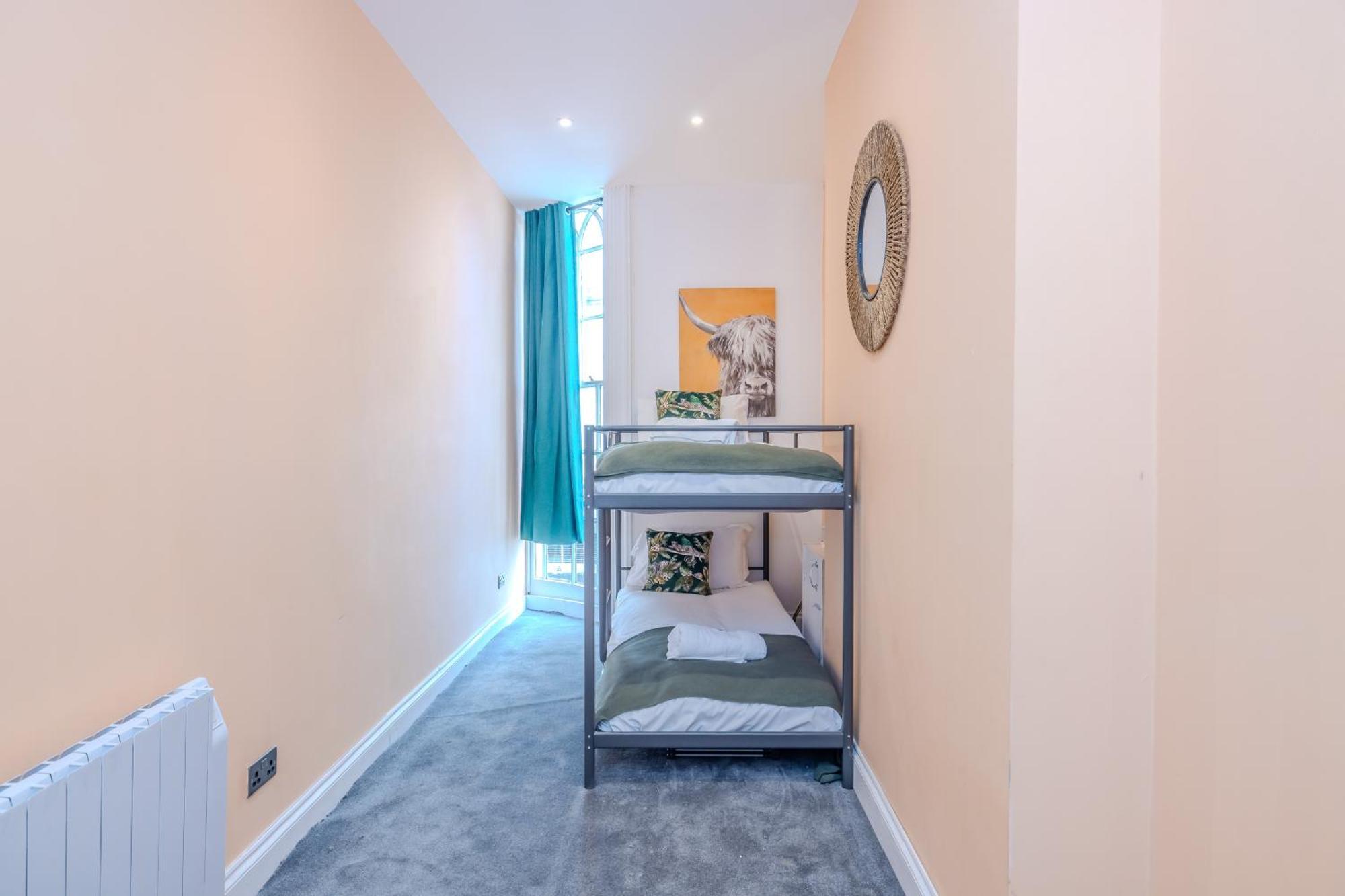 2 Bedroom Flat Next To Apartment