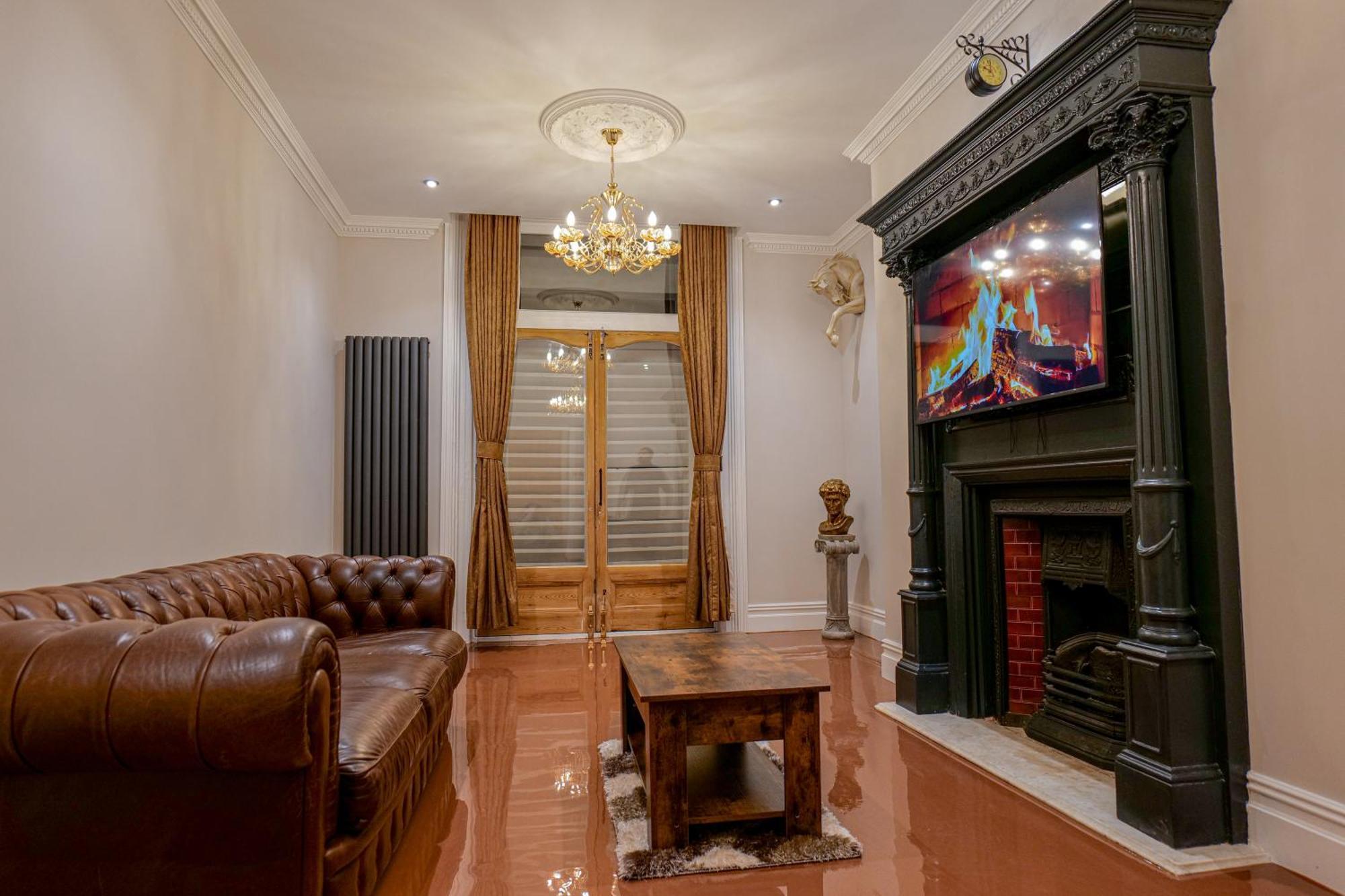 Hyacinth - Luxury * Brighton