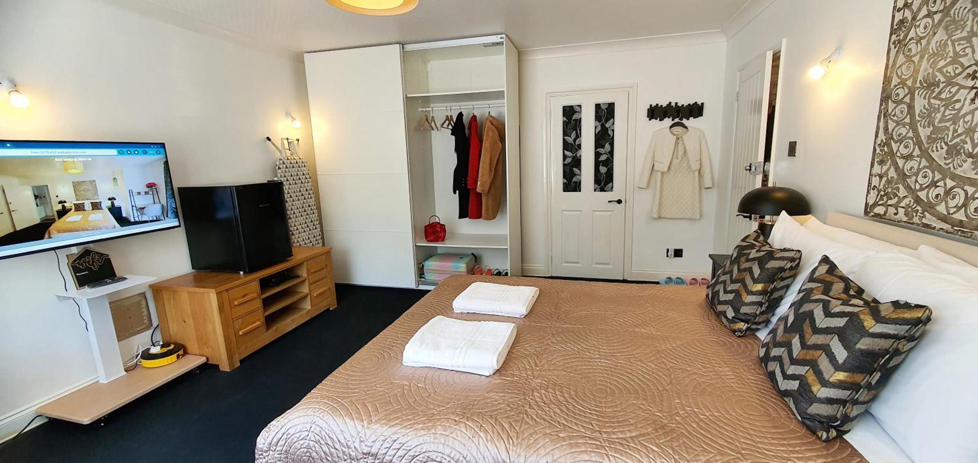 Homestay Rose - Free Parking Ensuite Near Uni Brighton