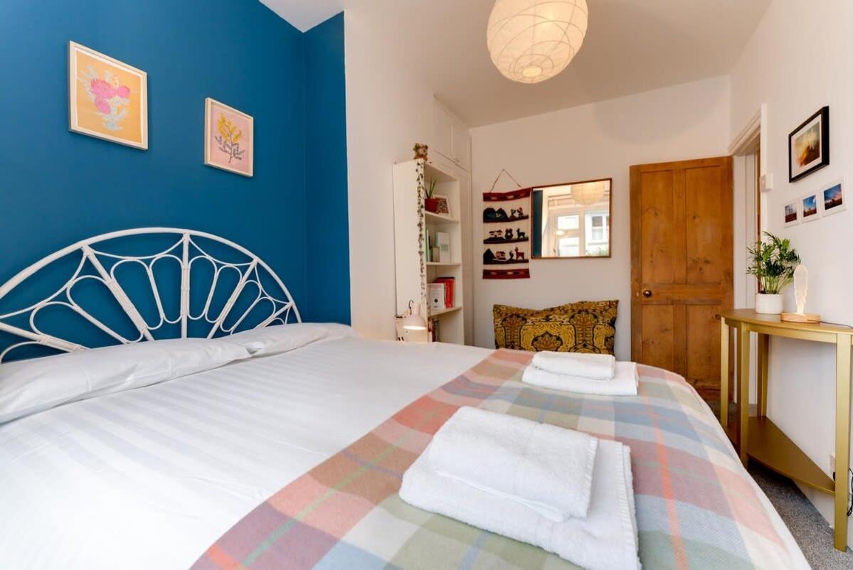 Host & - Shanklin House Holiday home *