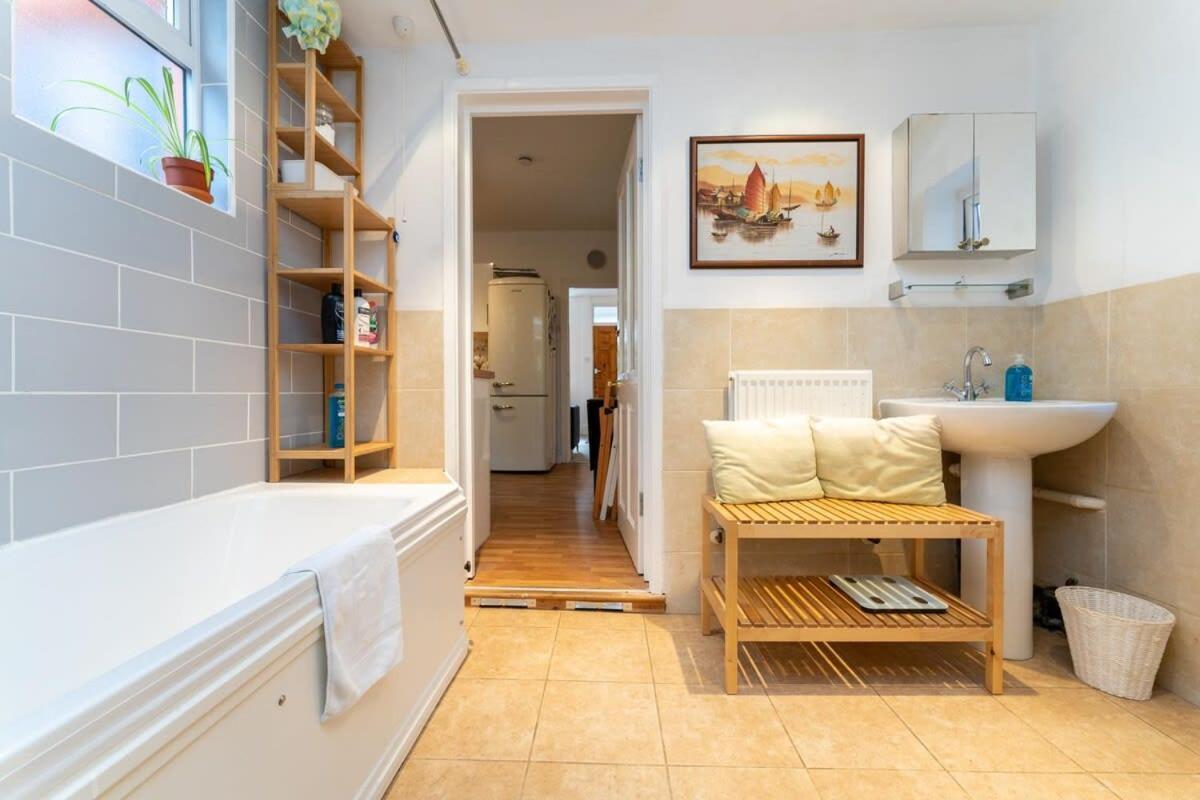 Host & - Shanklin House Holiday home