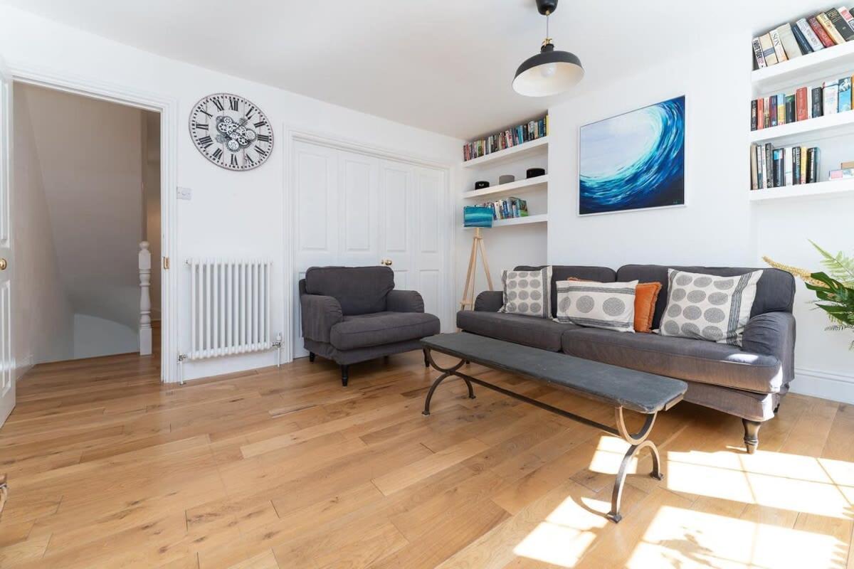 Host & - Sunny Terrace On Robert Street Holiday home