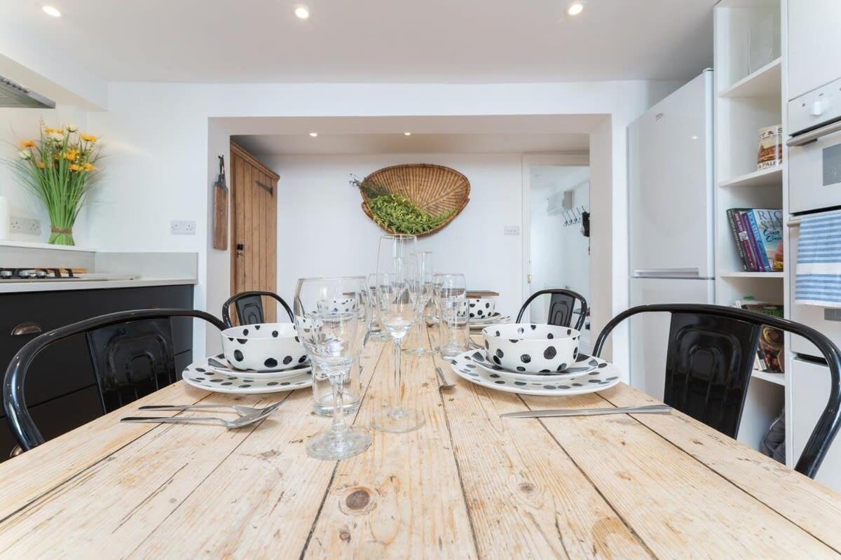 Host & - Sunny Terrace On Robert Street Holiday home *