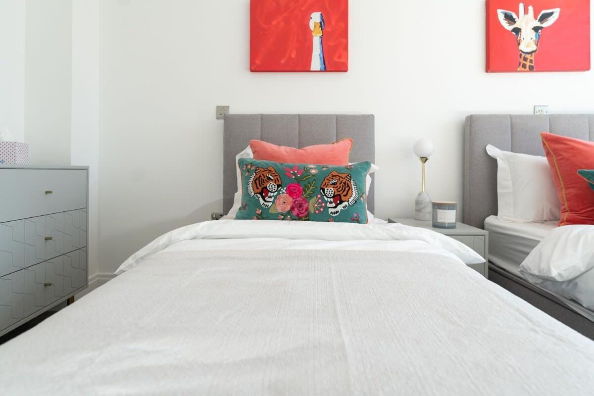 Host & - Astoria Holiday home *