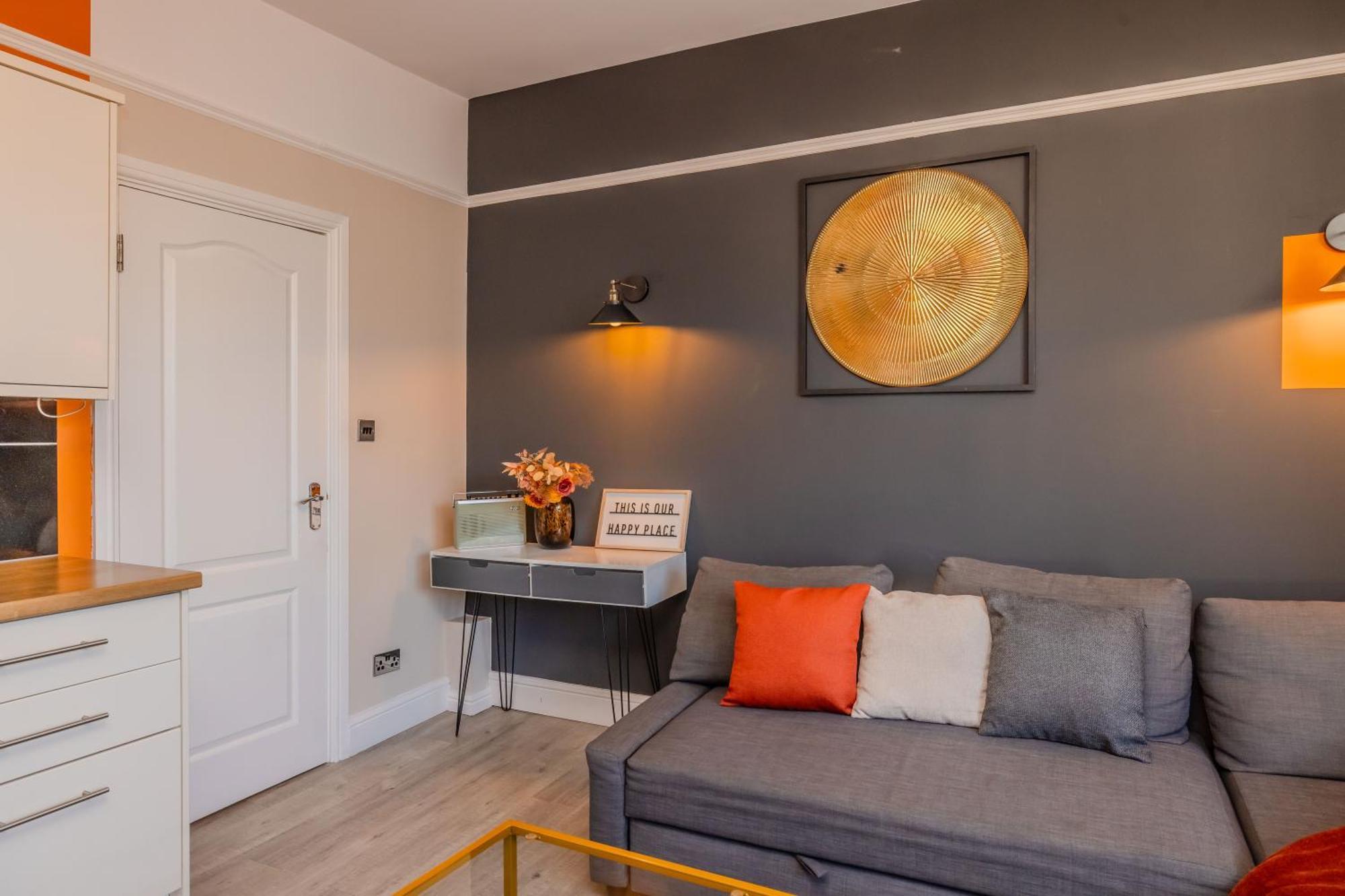 2 Bedroom Morden Flat Next To & Shopping Center