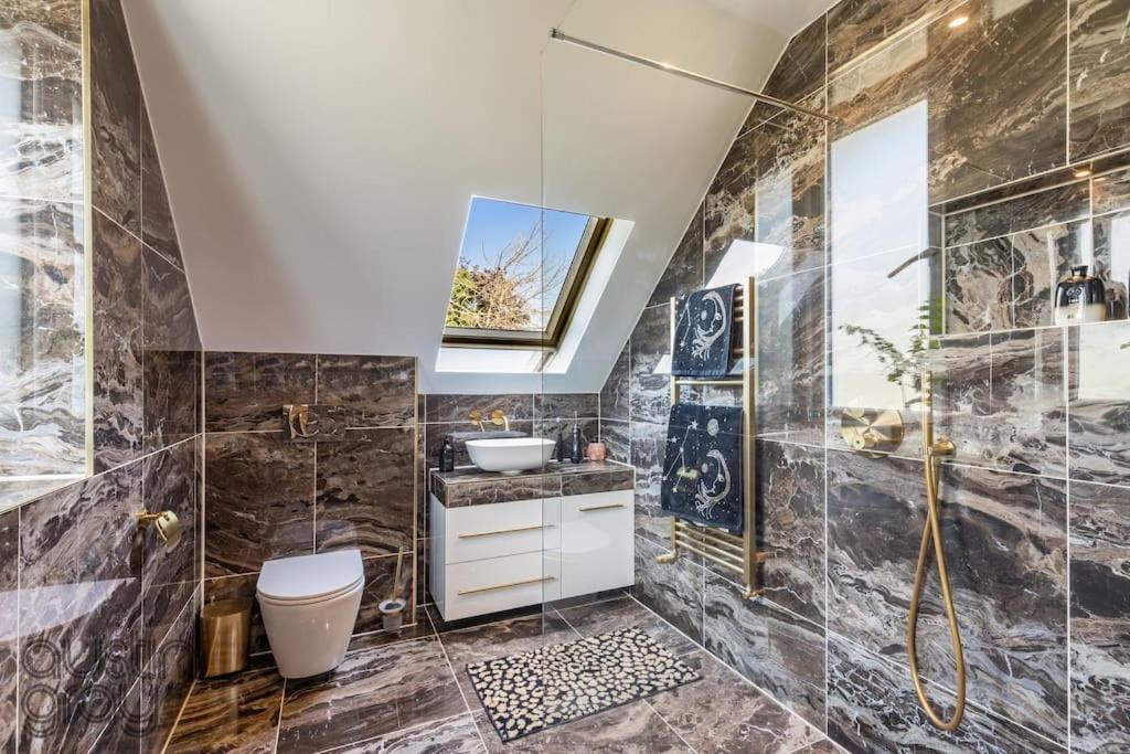Blissfully Luxe Abode For Unforgettable Memories Holiday home *