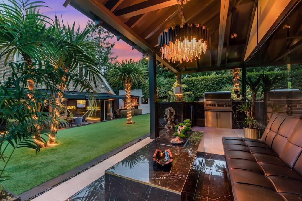 Blissfully Luxe Abode For Unforgettable Memories *