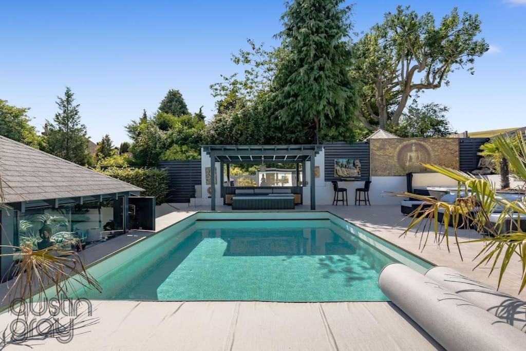 Blissfully Luxe Abode For Unforgettable Memories * Brighton