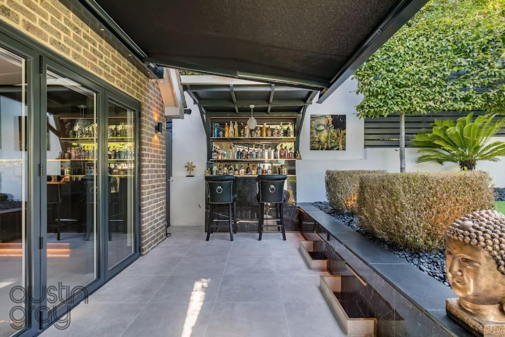 Blissfully Luxe Abode For Unforgettable Memories Holiday home *