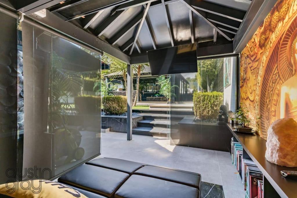 Blissfully Luxe Abode For Unforgettable Memories * Brighton