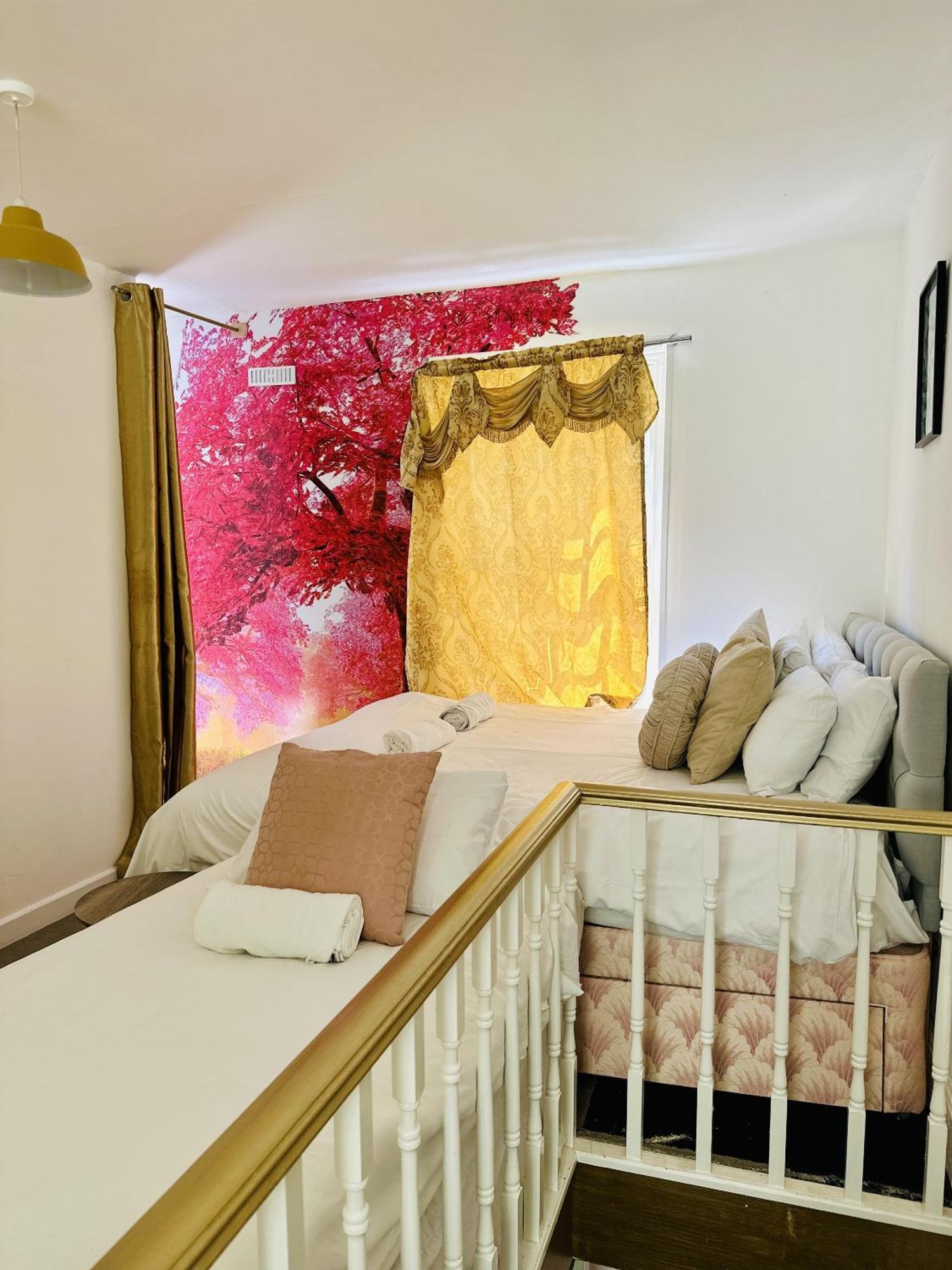 Seafront Party Houses For Hens, Stags & Groups Apartment *