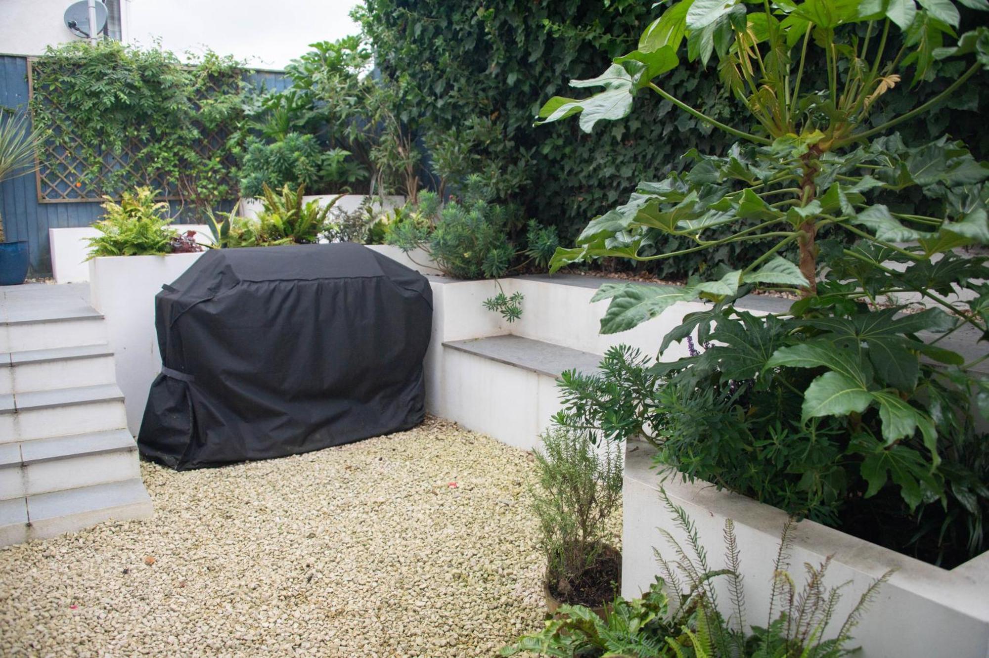Cute & Cosy 1 Double Bedroom Garden Flat *