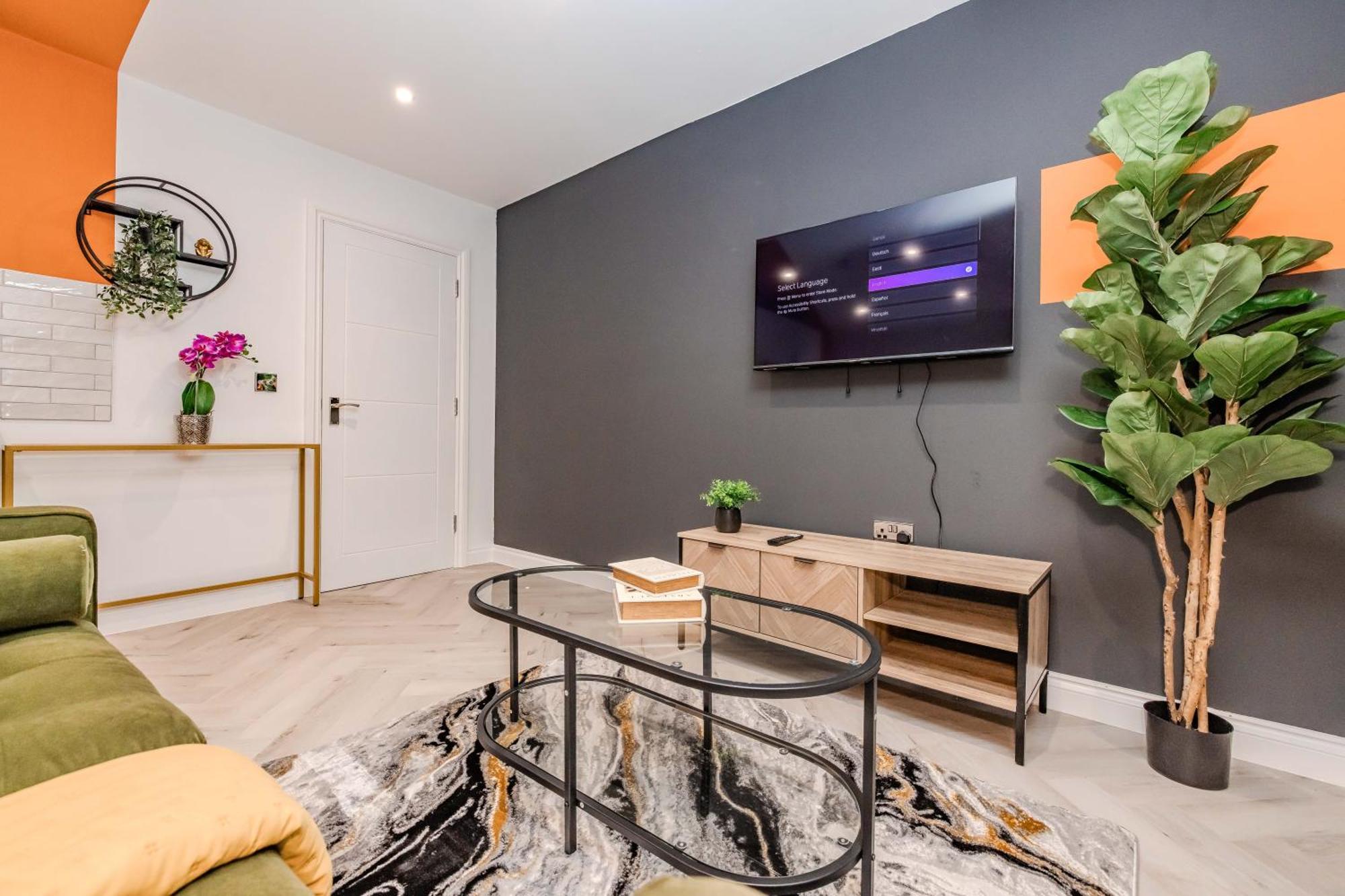 Luxury 1 Bed With Balcony In Next To Sleep 4 *