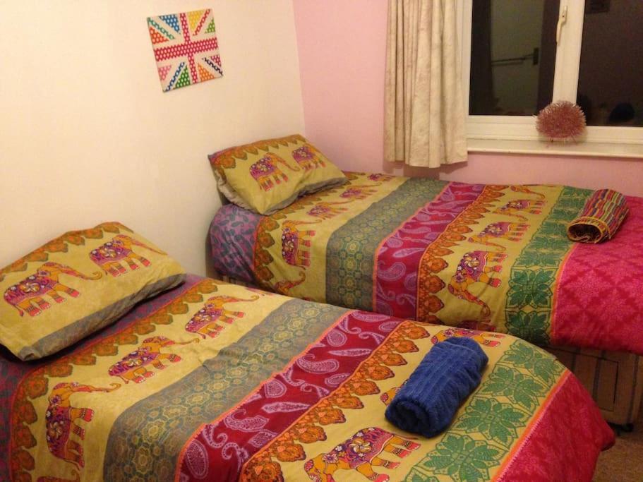 Bright House, Good Connections To Brighton