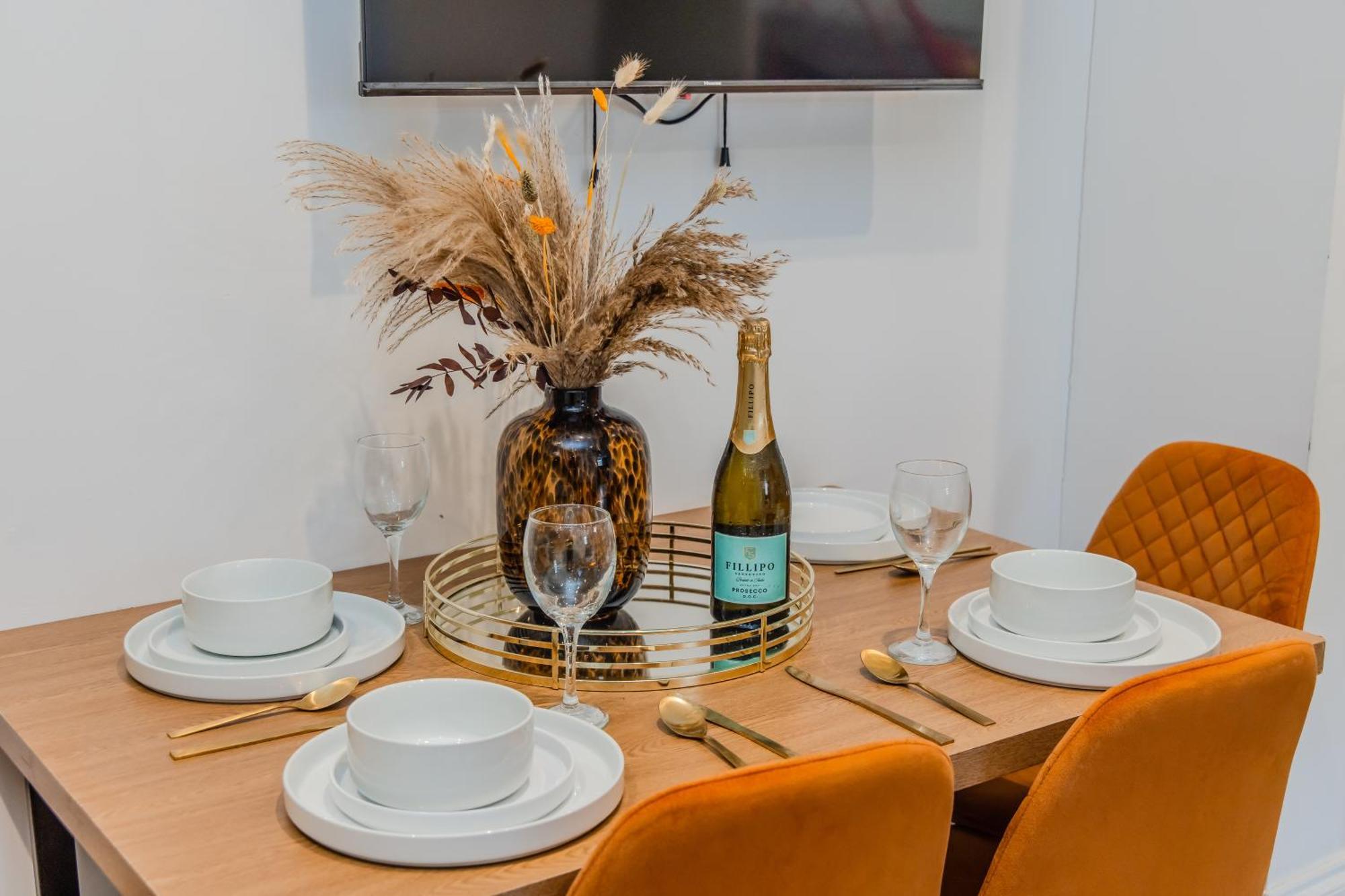 Modern 2 Bed Flat In Vibrant Kemptown Apartment Brighton