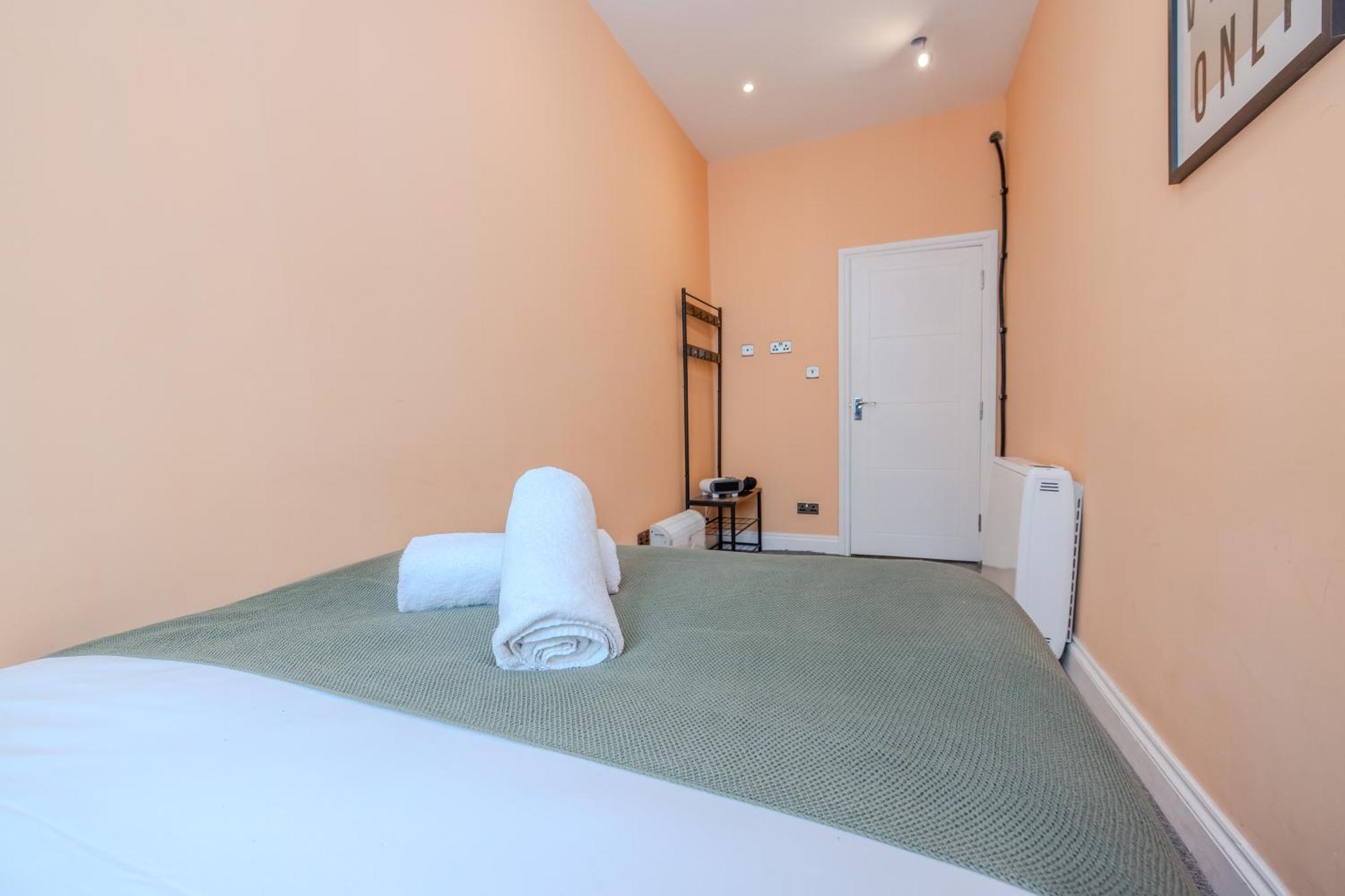 Modern 2 Bed Flat In Vibrant Kemptown *