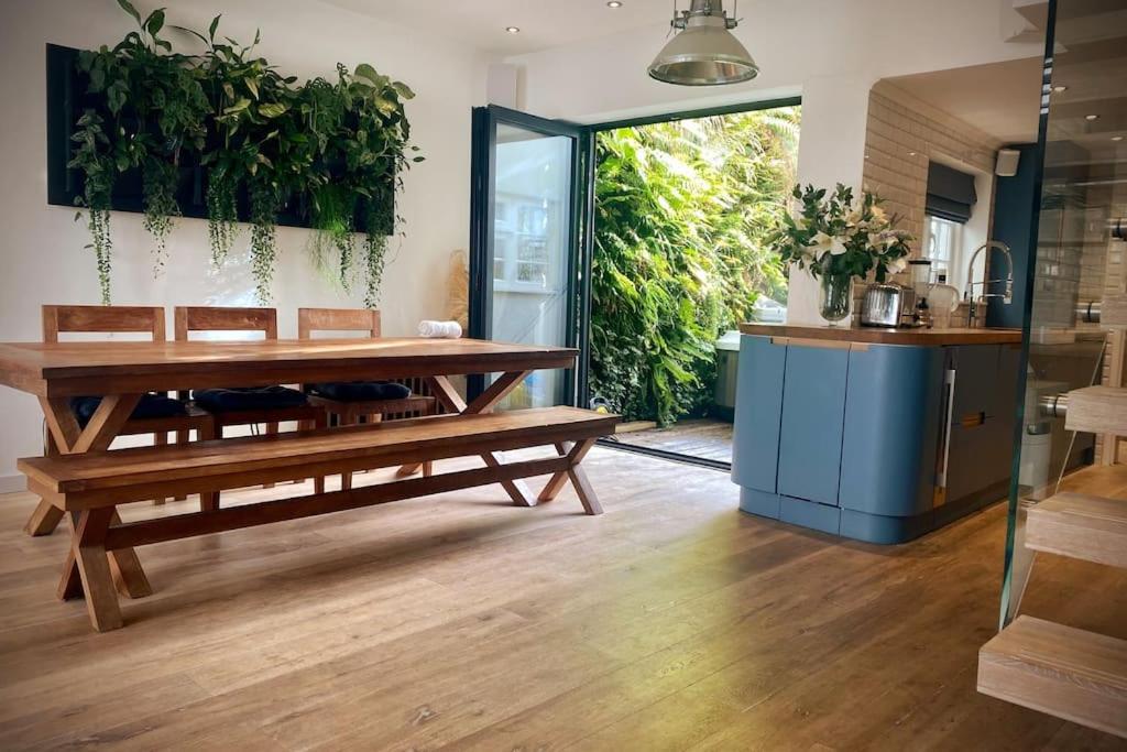 Stylish Townhouse In Vibrant North Laine Holiday home Brighton