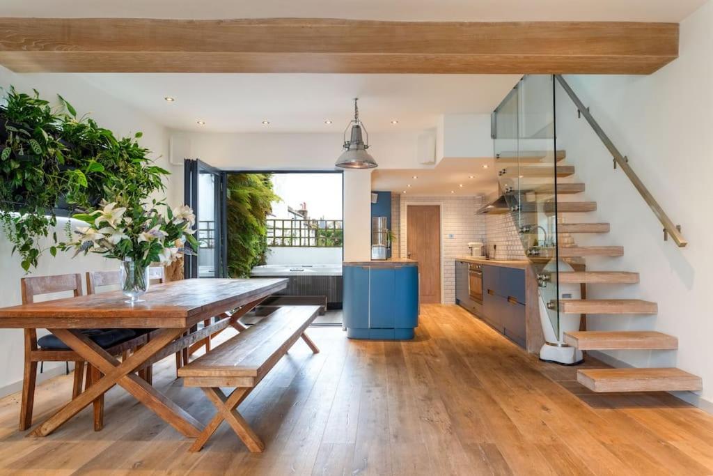 Holiday home Stylish Townhouse In Vibrant North Laine *