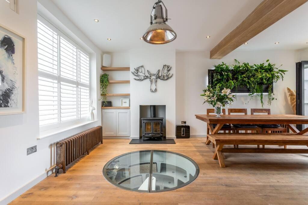 Stylish Townhouse In Vibrant North Laine Holiday home *