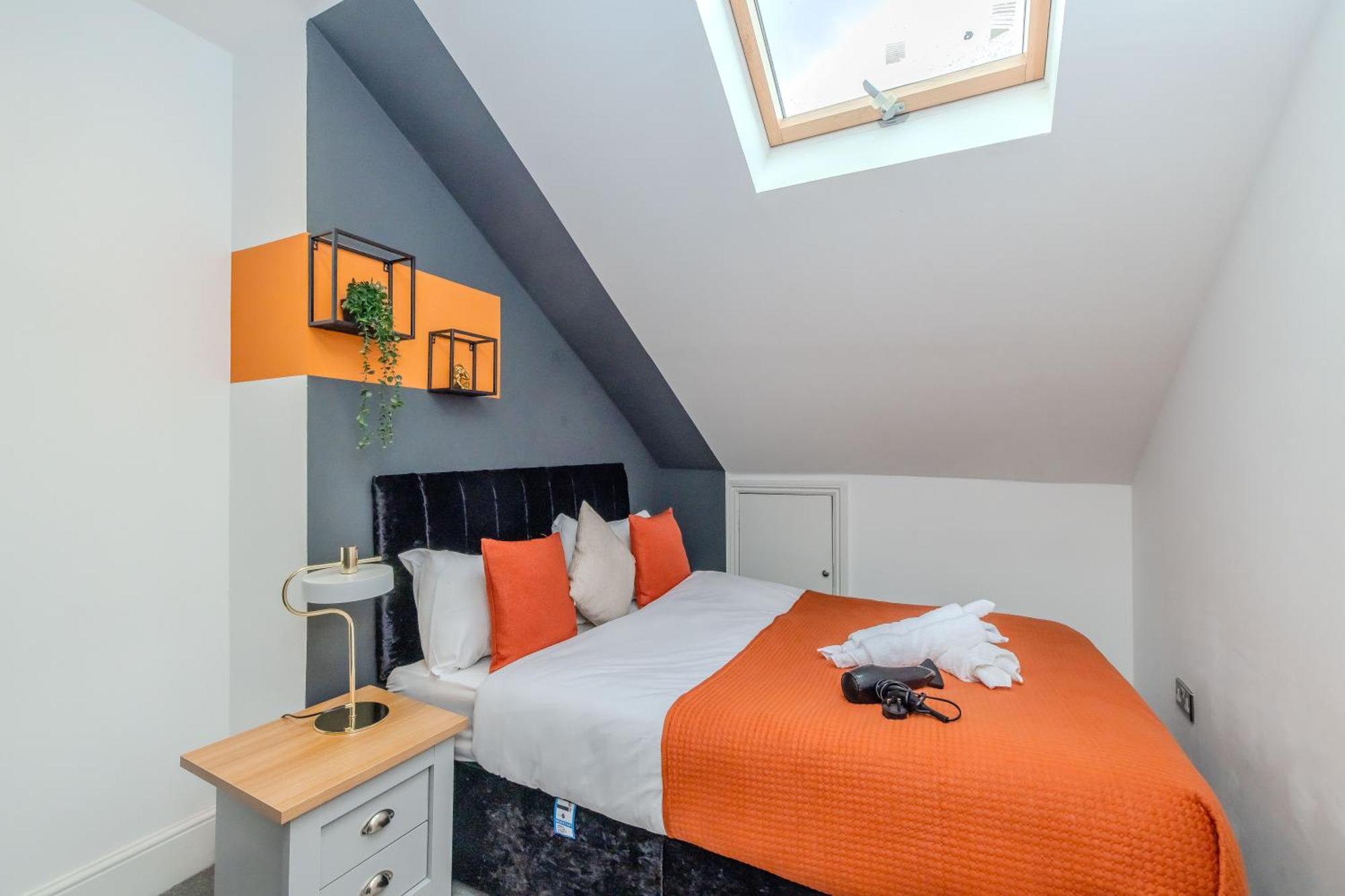 Luxury With Parking L 2 Bedroom Apartment